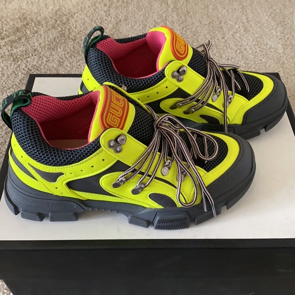 Gucci men’s Flasktrek sneakers neon yellow size 7+ - Picture 2 of 6